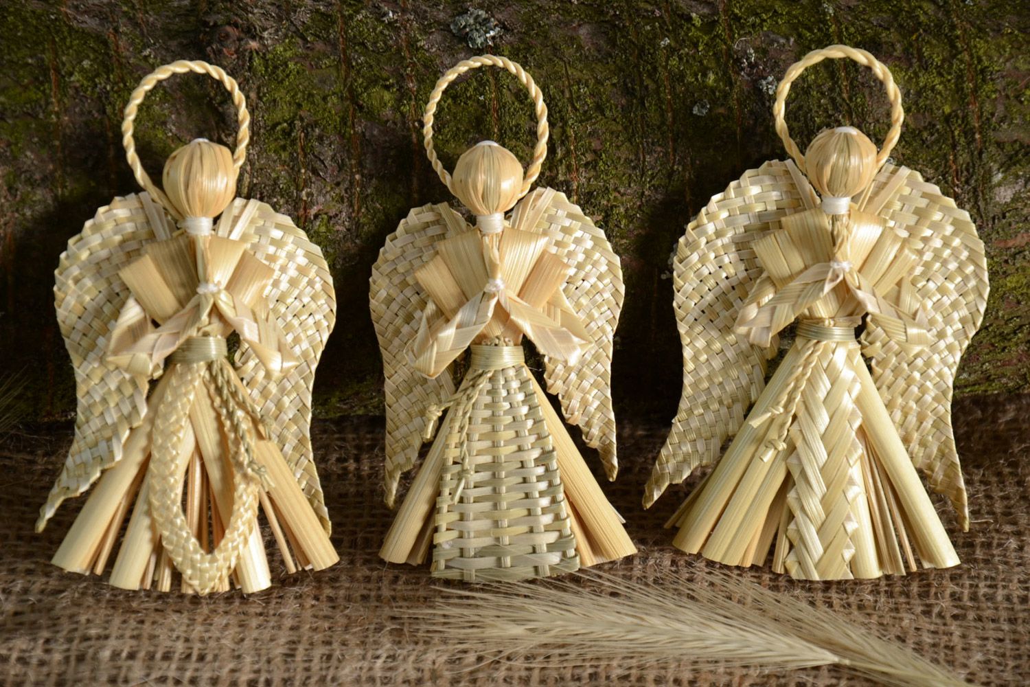 Набор плетеных Ангелов-хранителей из соломы ручной работы 3 штуки подвески фото 1