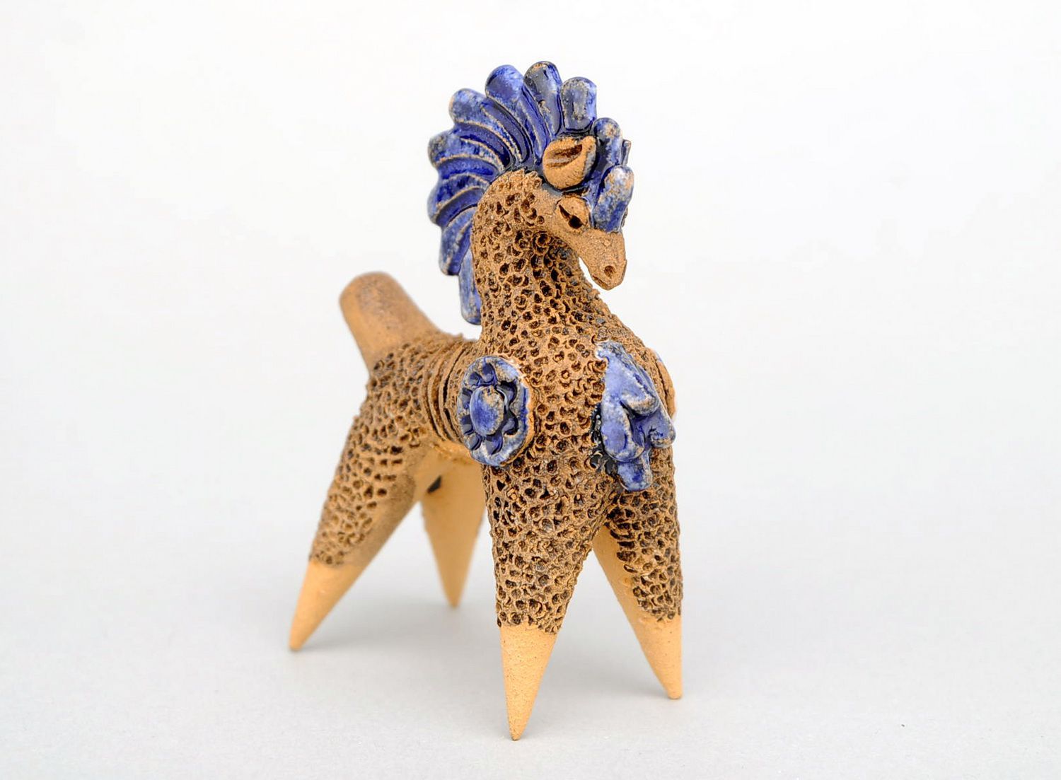 Свистулька-лошадка глиняная фото 3