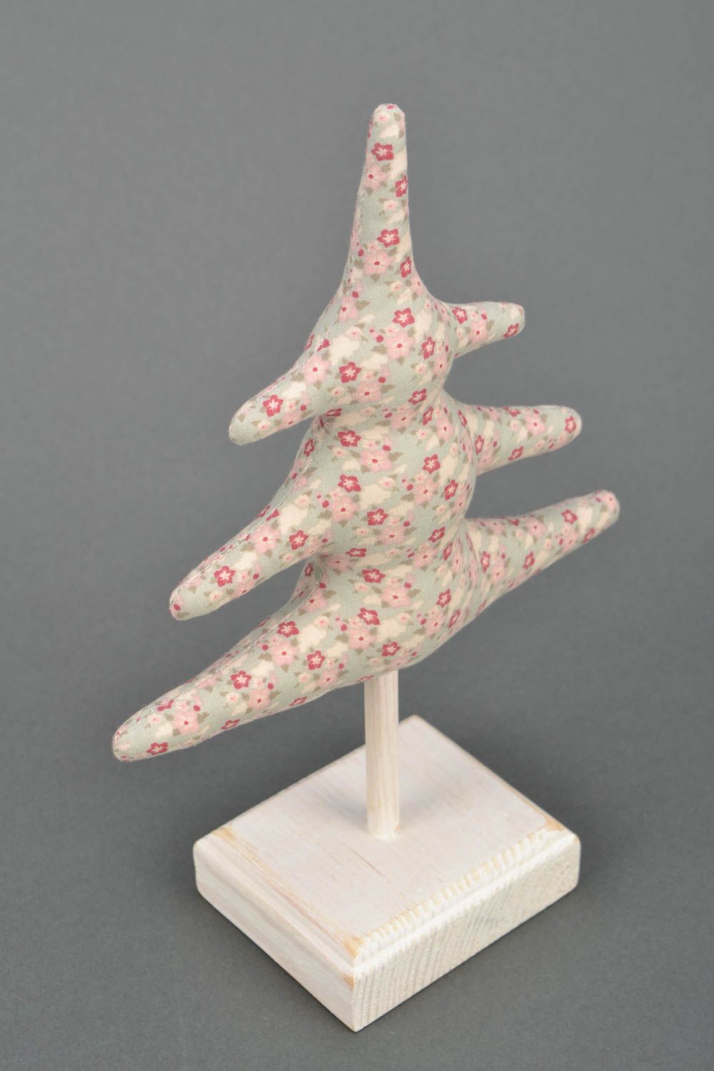 Sapin décoratif en tissu sur support pour Noël photo 3