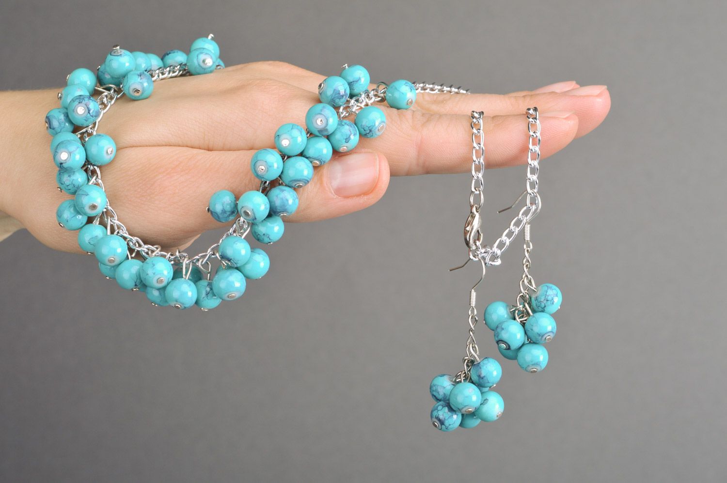 Ensemble de collier et boucles d'oreilles bleu fait main en perles en céramique photo 3