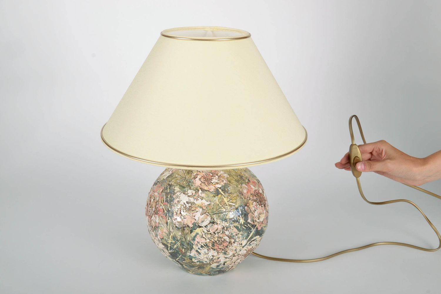 Handgemachte Nachttischlampe aus Keramik Aus Kasten der Oma foto 5