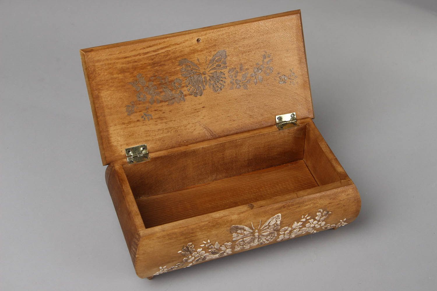 Wooden box for needlework photo 3