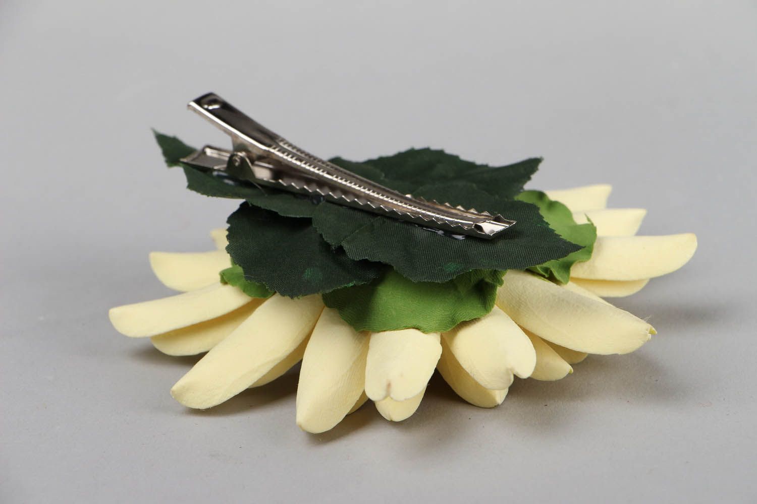 Brooch in the form of a flower photo 3