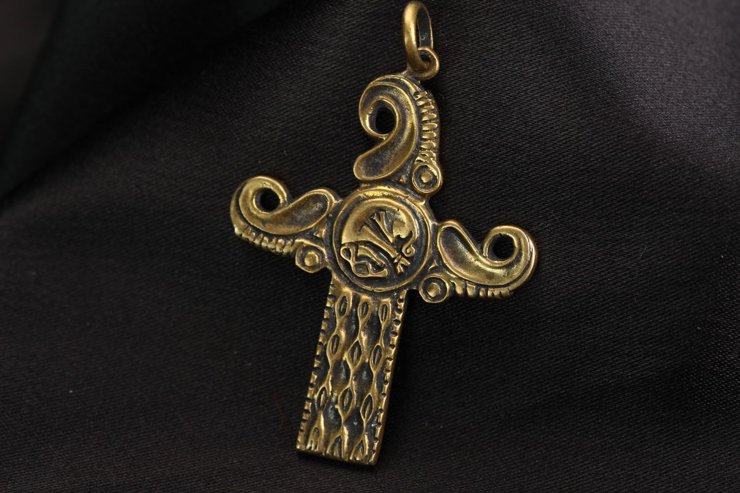 Bronze pendant Scythian Cross photo 1