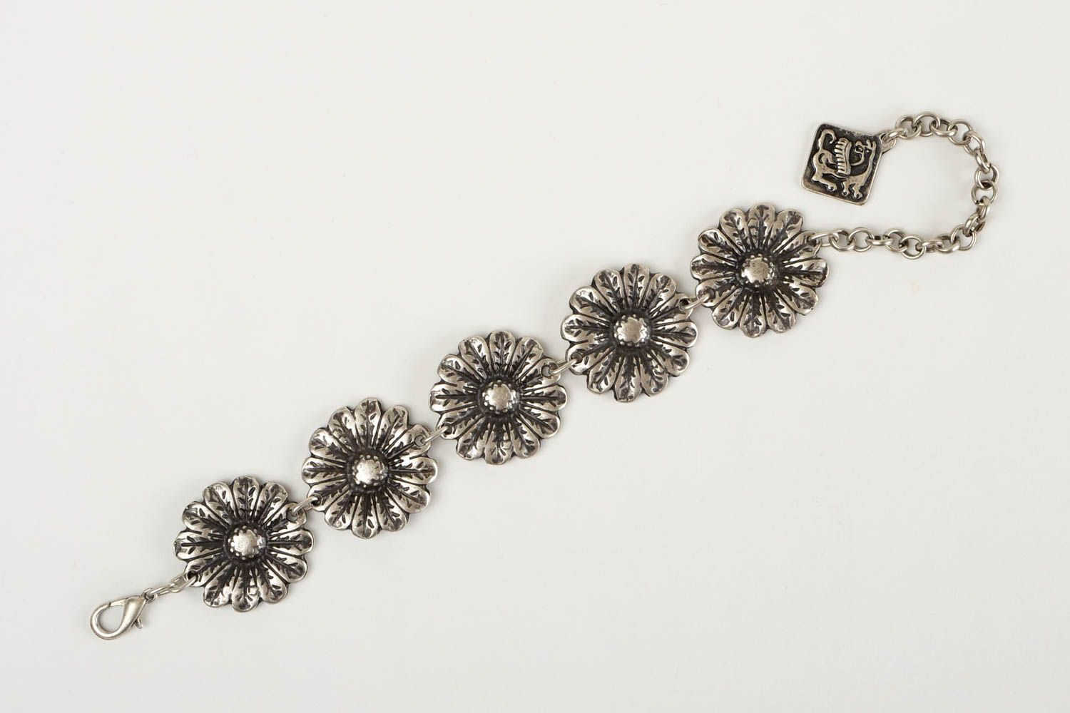 Handmade Schmuck Armband aus Metall Designer Schmuck Frauen Accessoire blumig foto 3