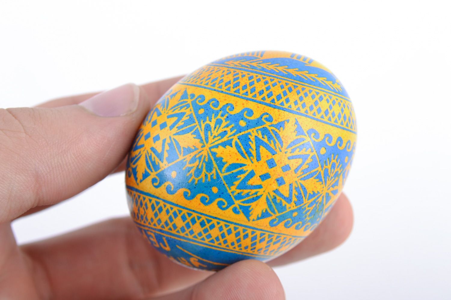 Huevo pintado con tintes acrílicos artesanal de Pascua  foto 2