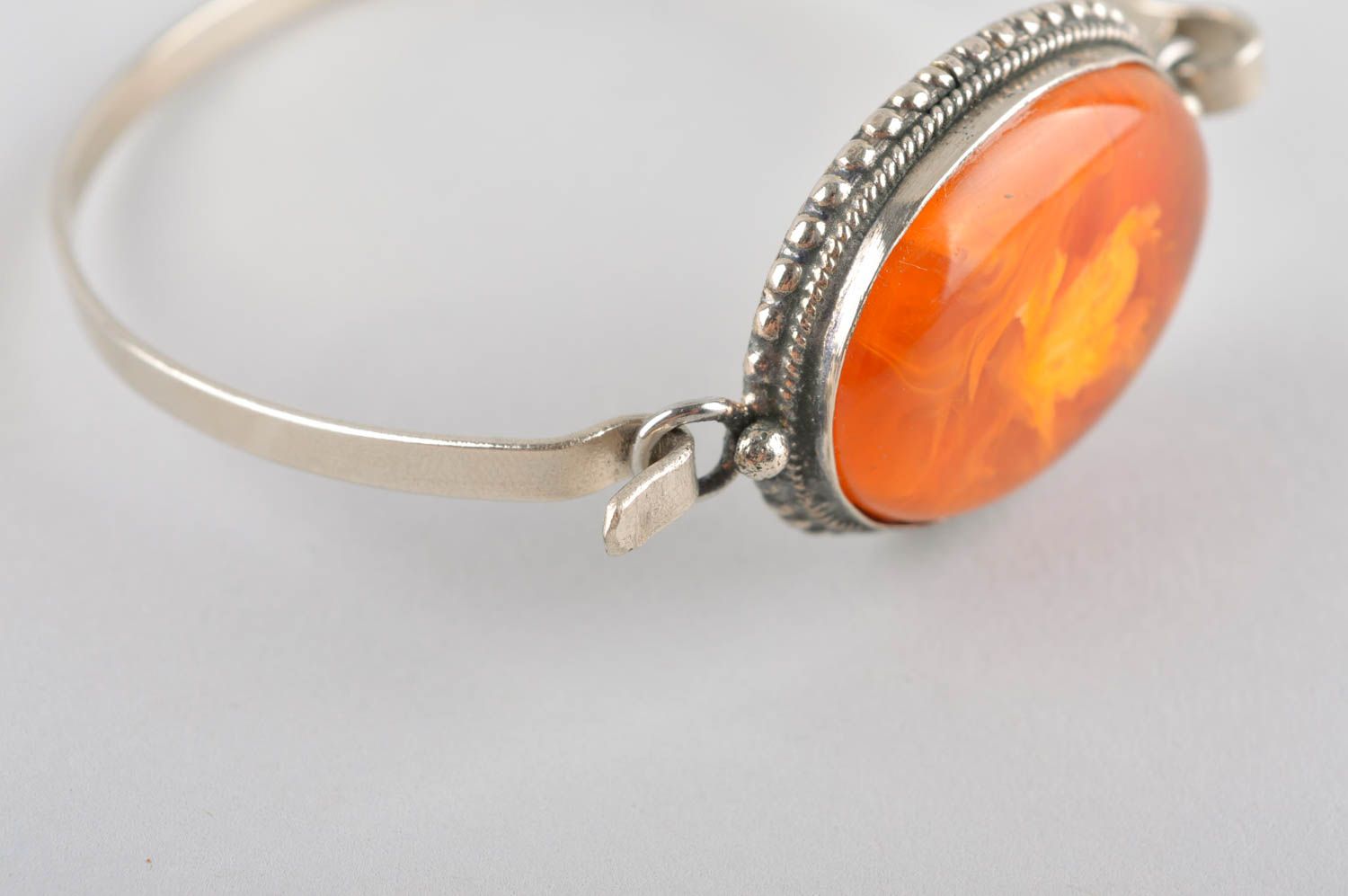 Bracelet fantaisie Bijou fait main métallique fin avec ambre Accessoire original photo 4
