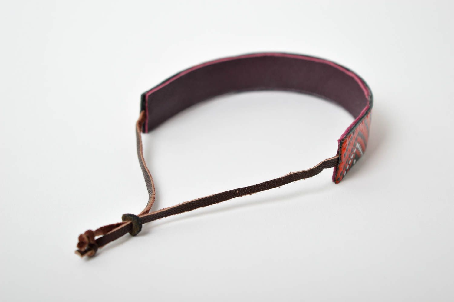 Leder Armband handgefertigt Accessoire für Frauen exklusiver Schmuck stilvoll foto 3
