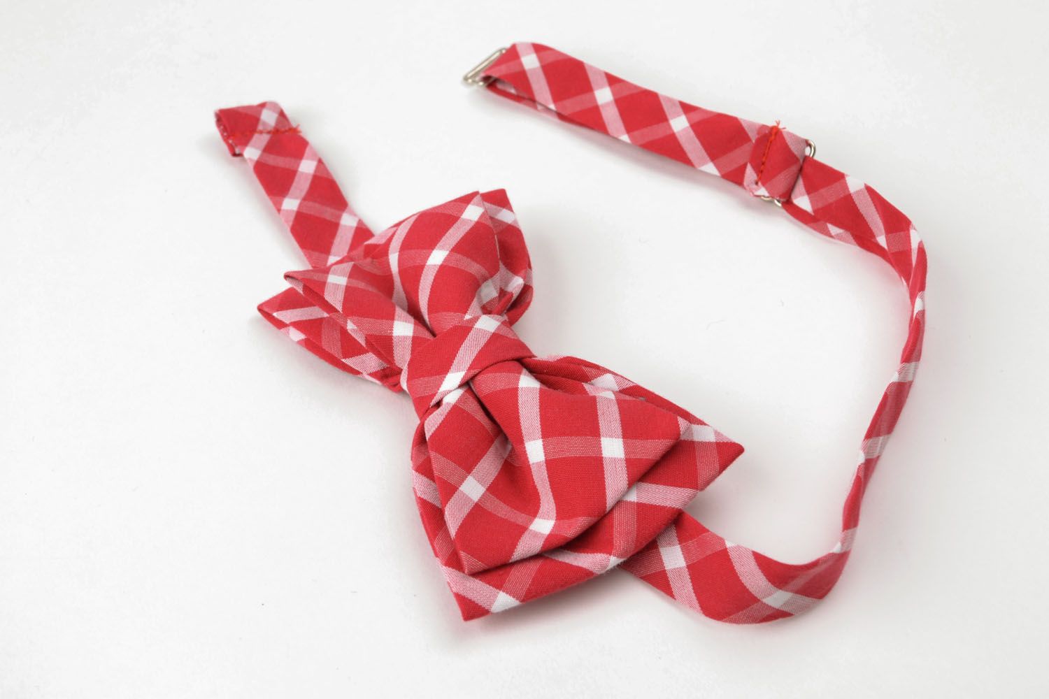 Checkered red bow tie photo 3