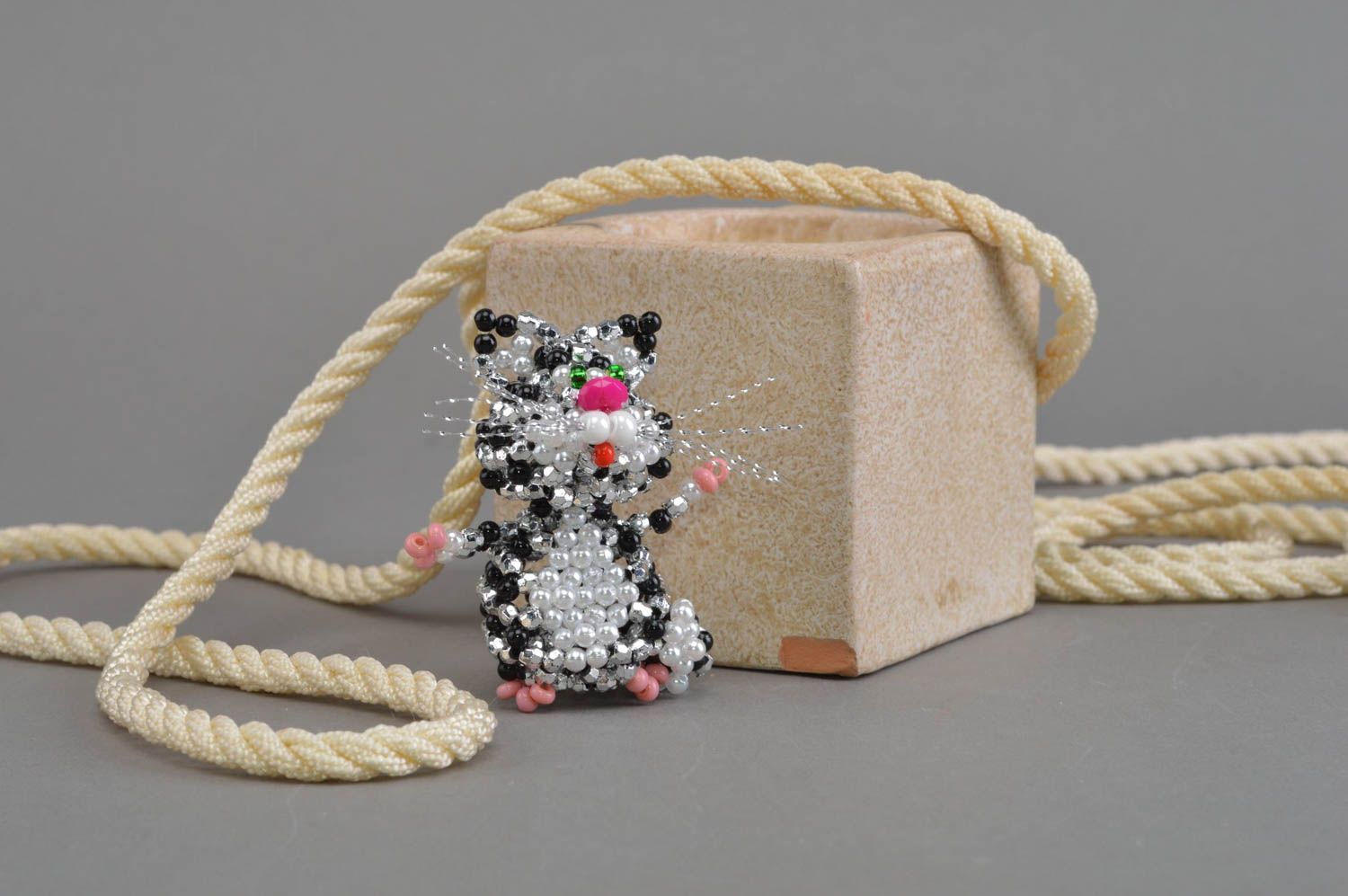 Miniature collectible designer beaded animal figurine of cat handmade decor photo 1