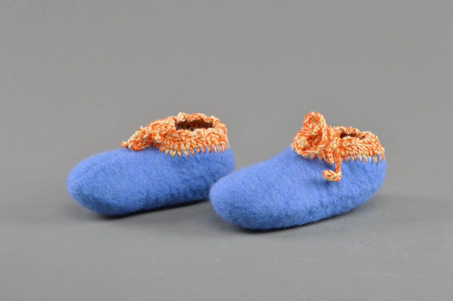 Handmade bright blue felted woolen baby booties with crocheted over edges photo 2