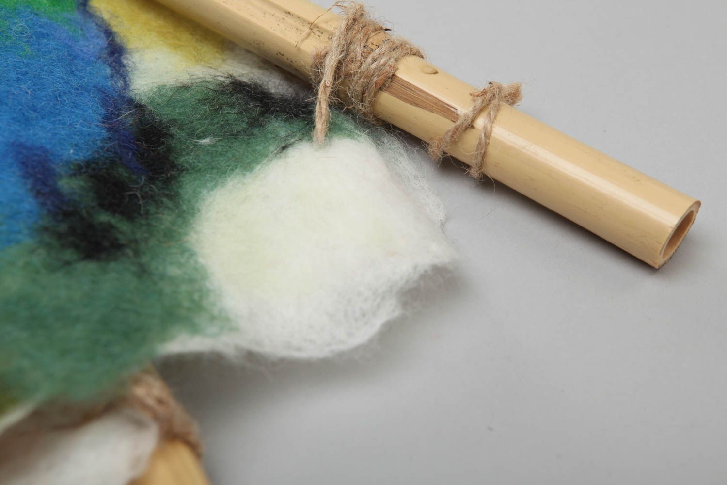 Cuadro de lana en técnica de lana de fieltro húmedo vistoso hecho a mano foto 4