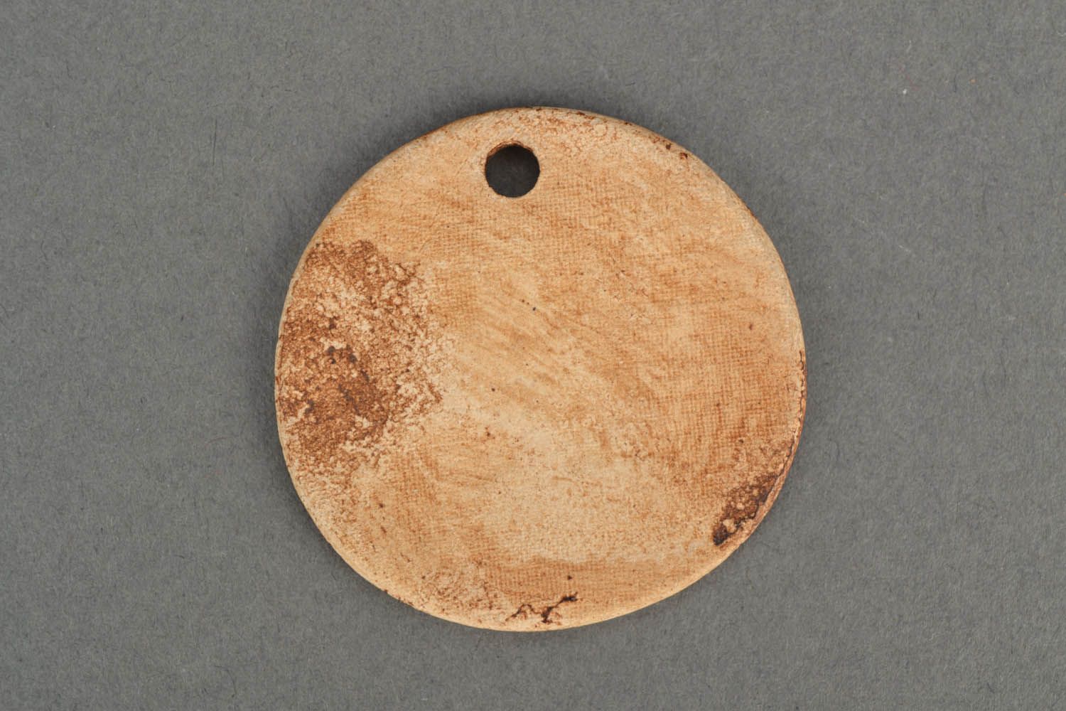 Кулон-заготовка из глины Древняя монета фото 4