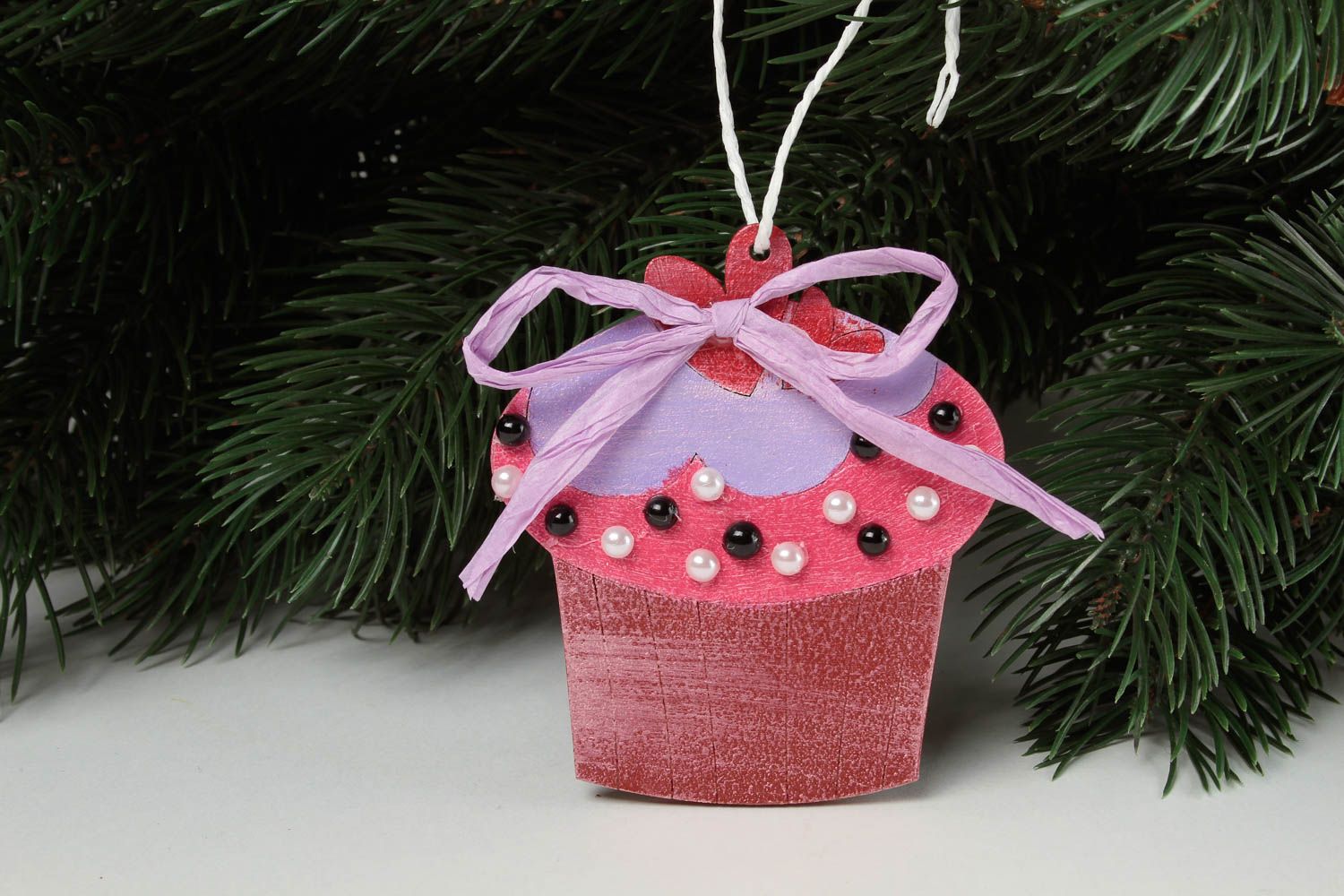 Jouet Noël fait main Décoration à suspendre cupcake rose en bois Déco Noël photo 1