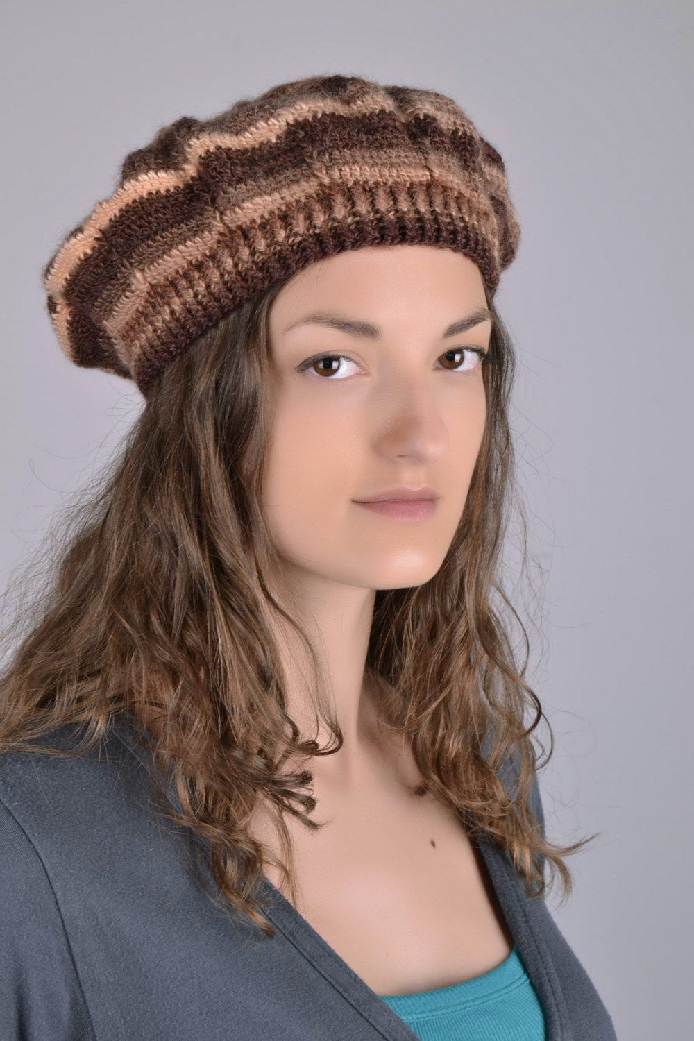 Knitted beret Striped photo 2