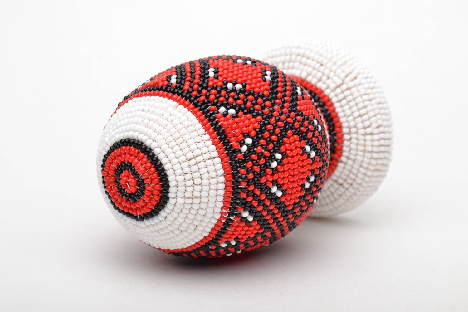 Wooden egg woven over with beads photo 5