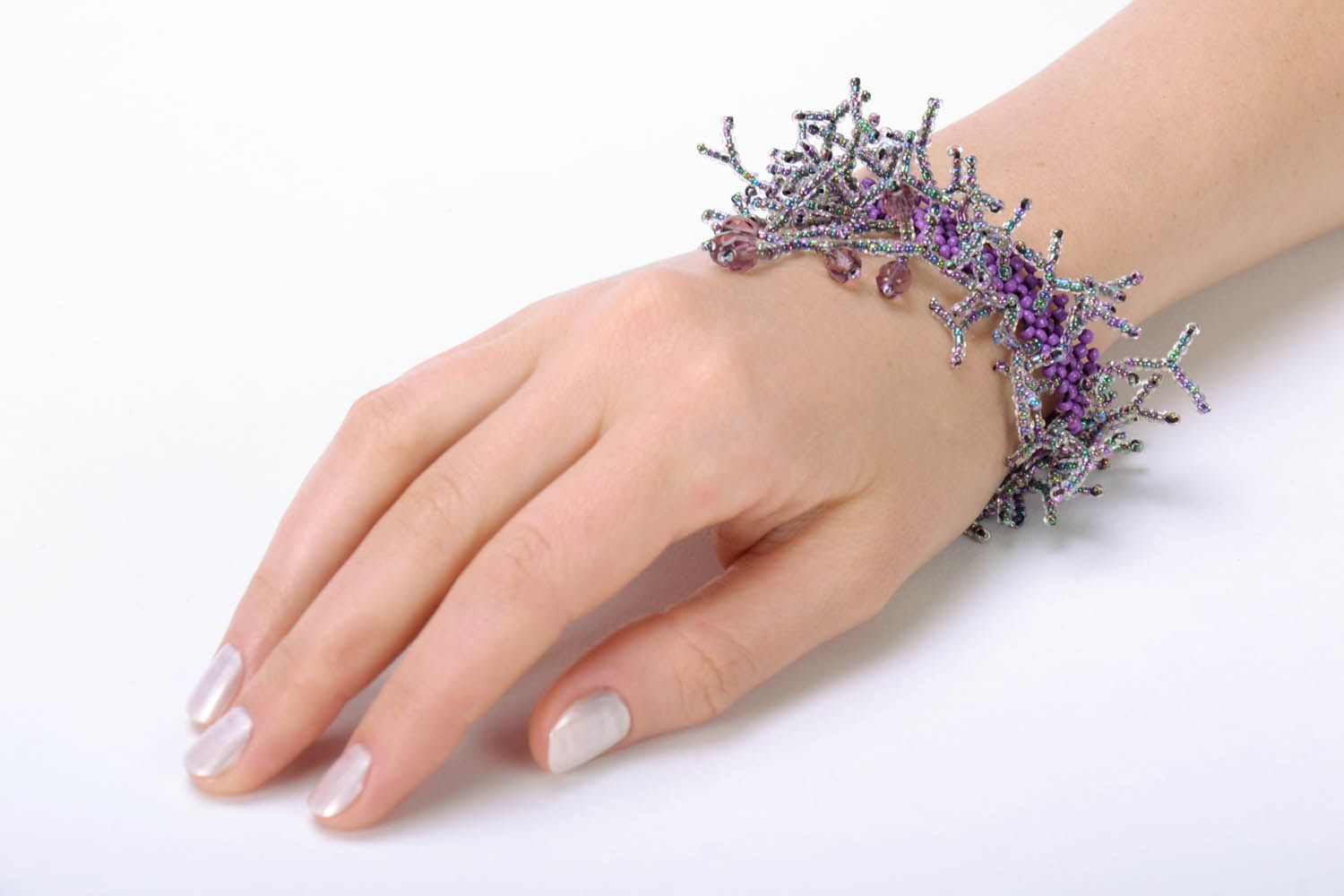 Bracelete de miçangas checas acessórios de mulher artesanais Coral Lilás foto 5