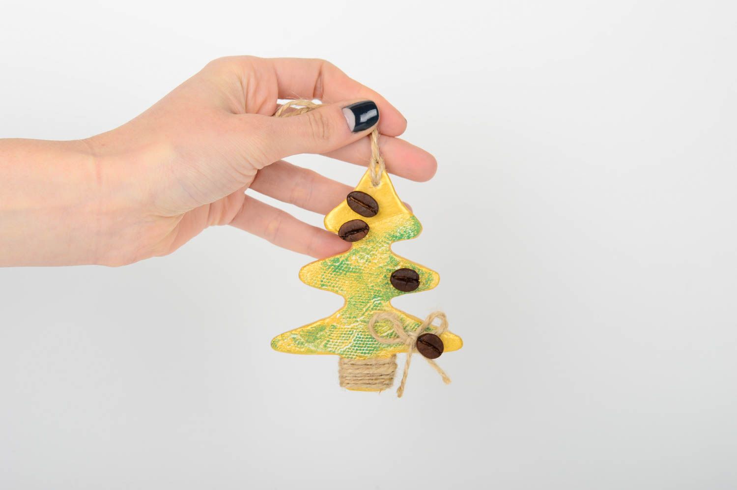 Игрушка на елку handmade декор для дома игрушка из глины расписная Елка желтая фото 2
