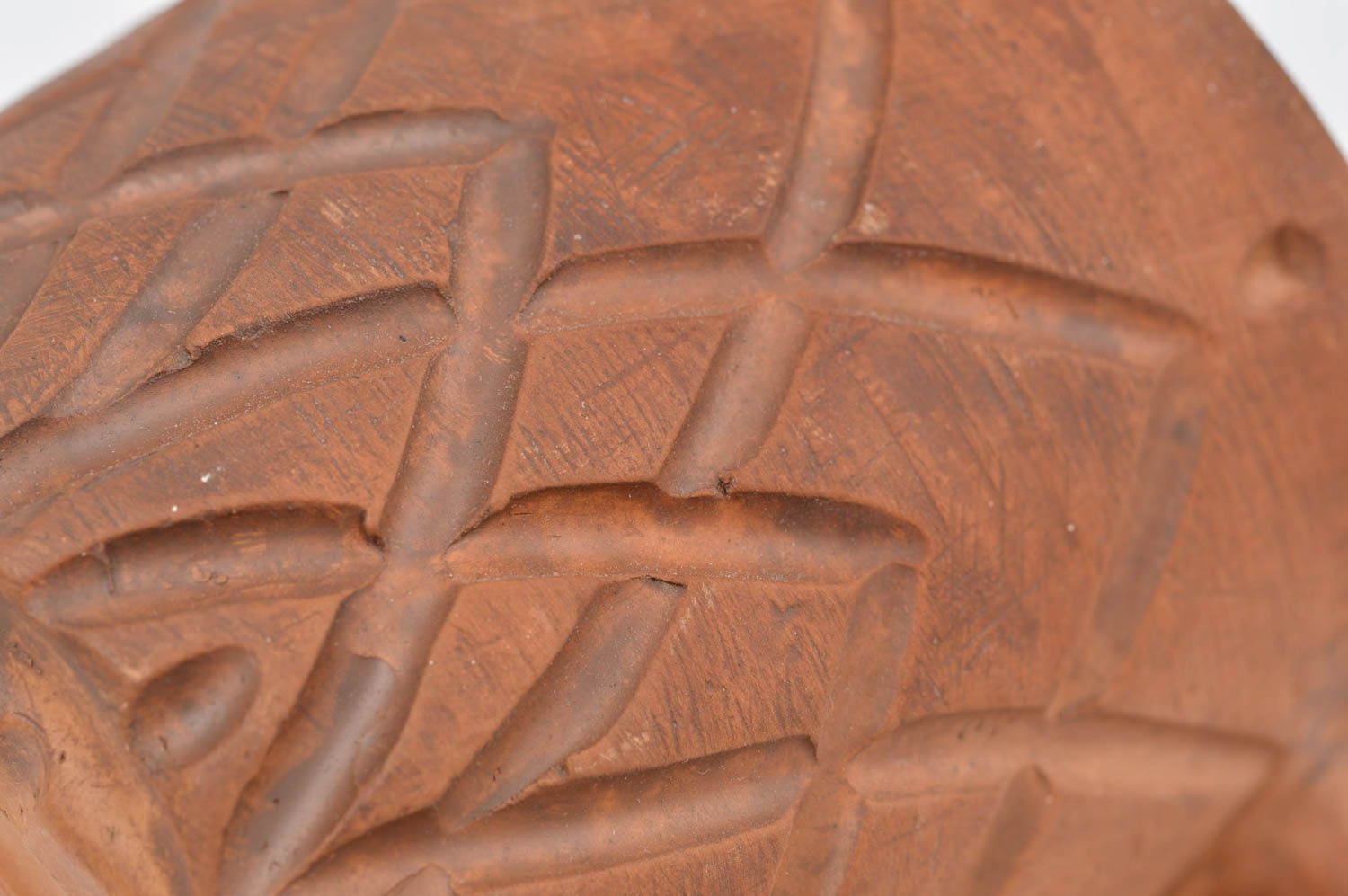 Tasse en argile faite main marron avec ornements écologique style ethnique photo 5