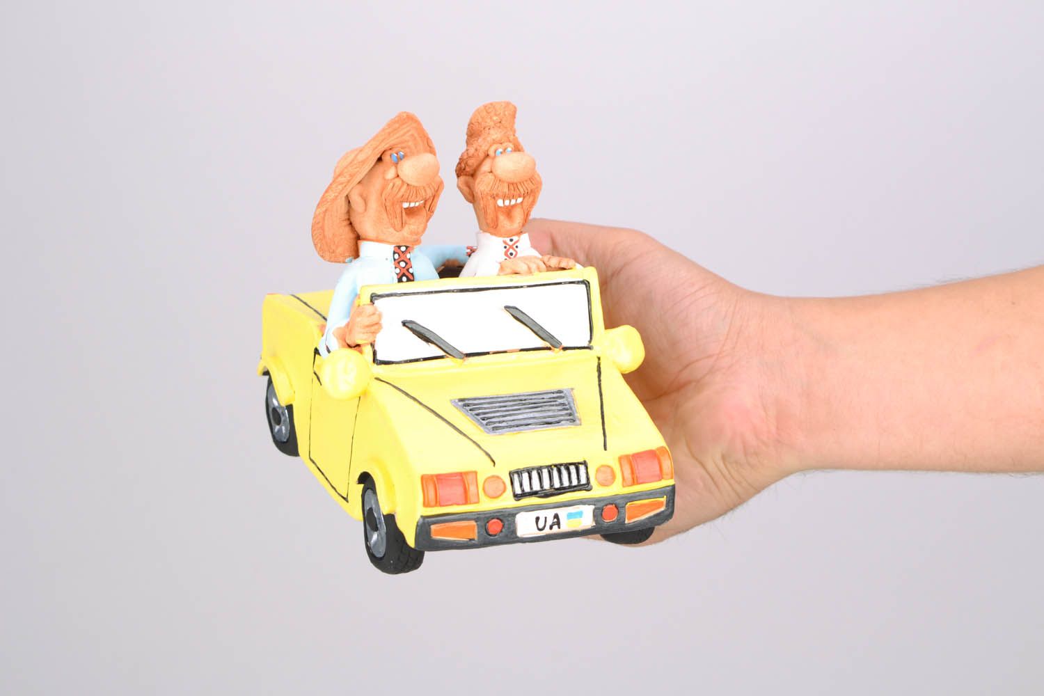 Zier-Figurine aus Ton Kasaken auf Hummer Automarke foto 2