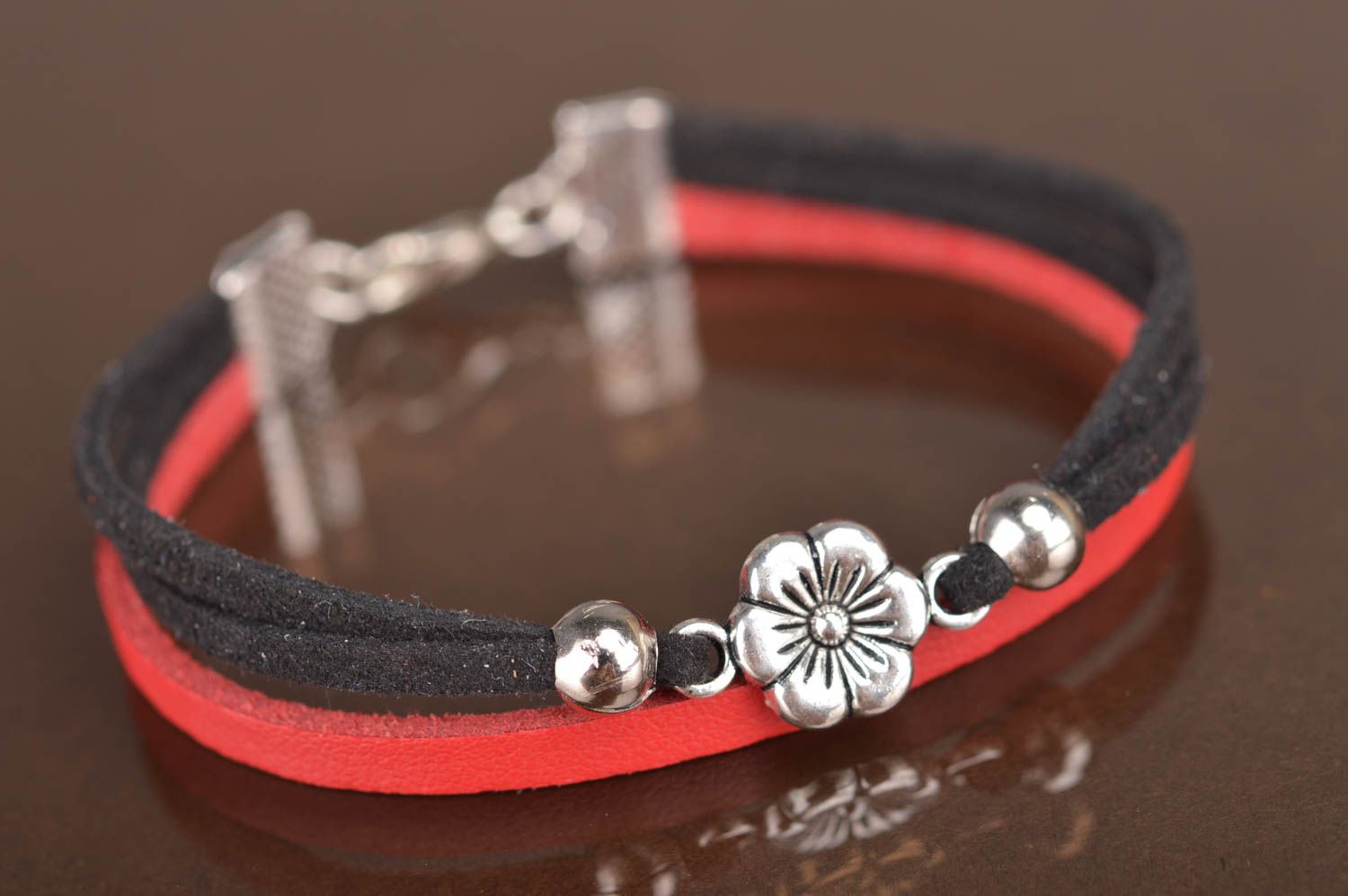 Leather bracelet handmade jewelry summer accessory with flower red and black photo 3