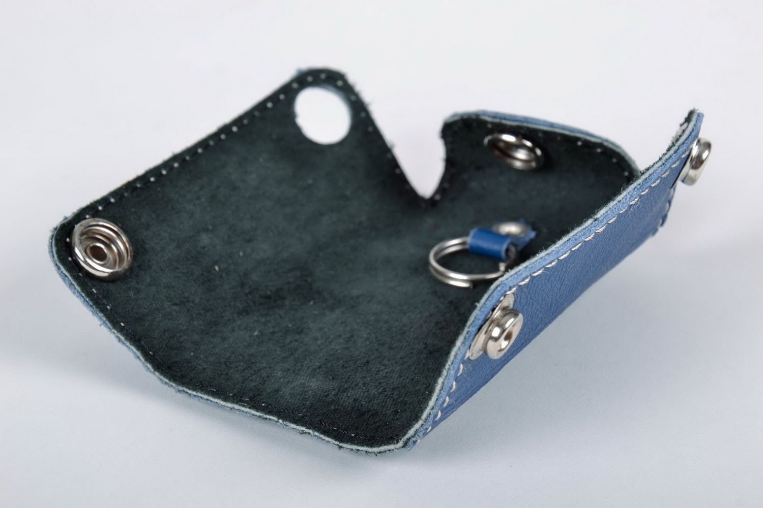 Leather key holder with application photo 5