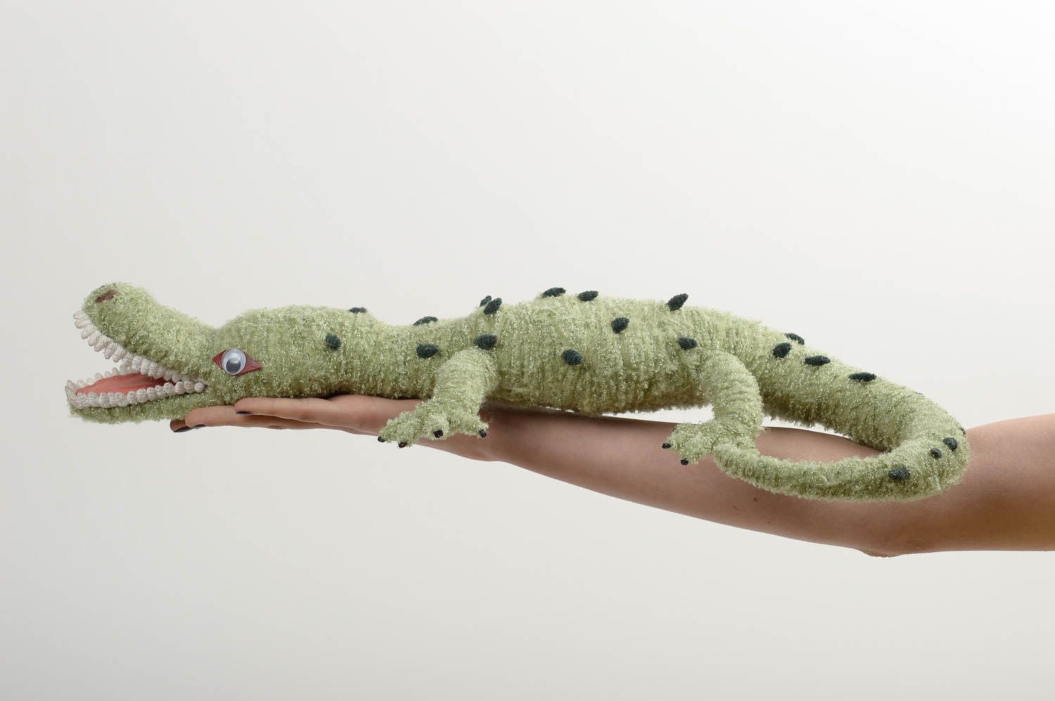 Детская игрушка ручной работы мягкая игрушка в виде крокодила подарок ребенку фото 5