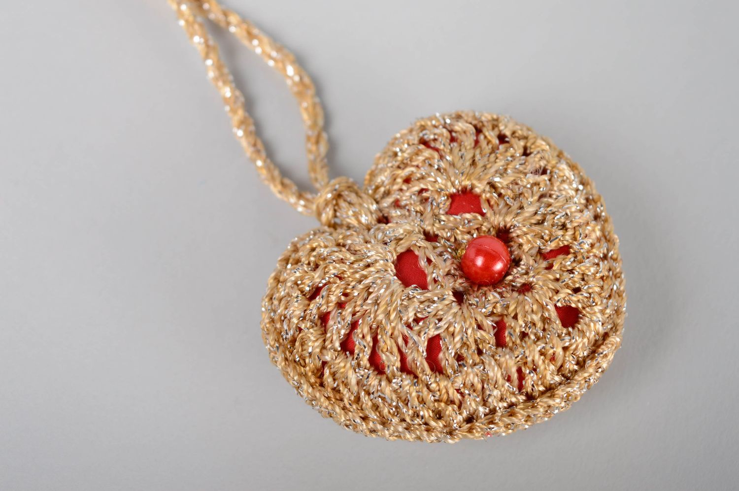 Crochet interior pendant in the shape of heart photo 1
