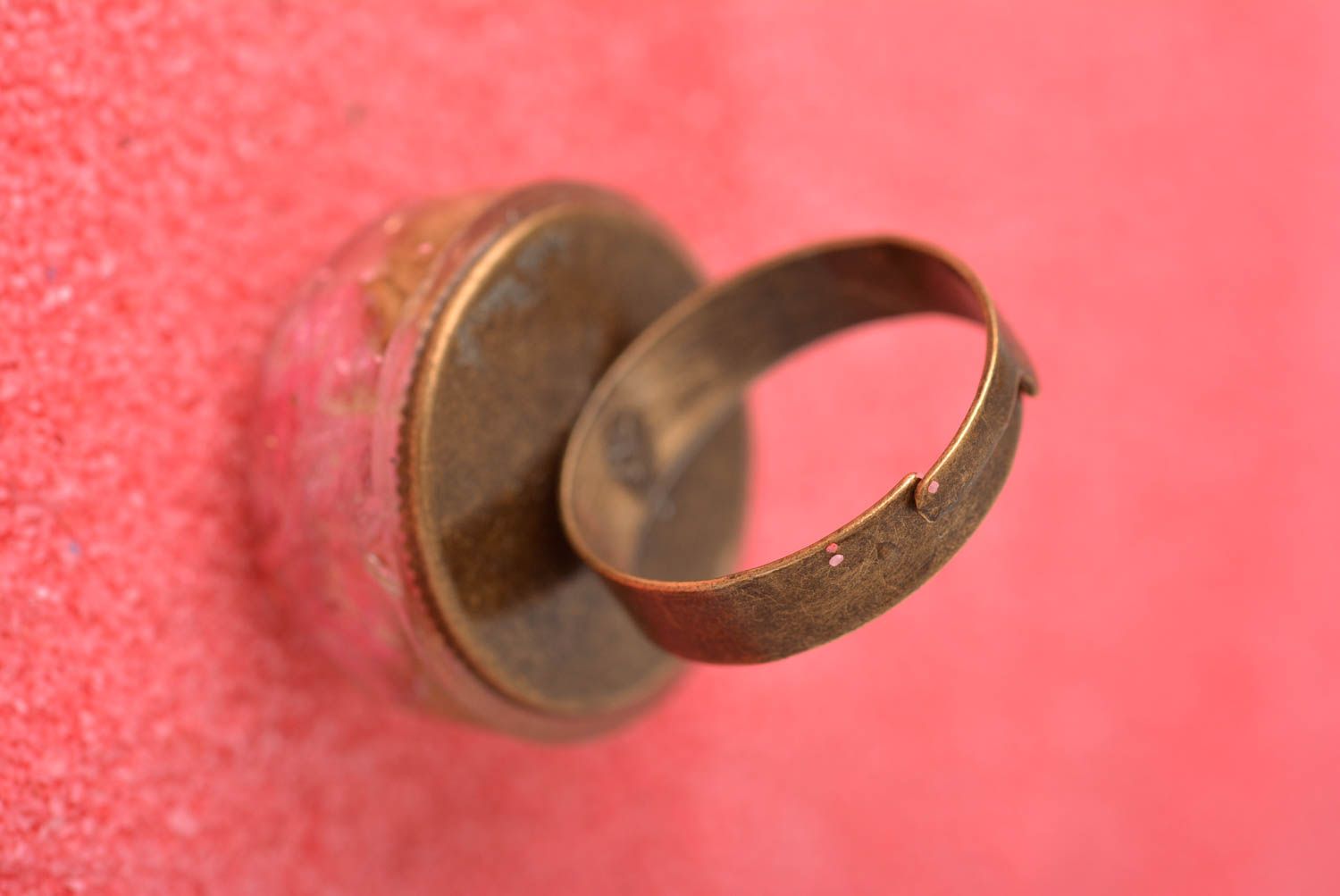 Кольцо ручной работы кольцо из эпоксидной смолы женское кольцо оригинальное фото 5
