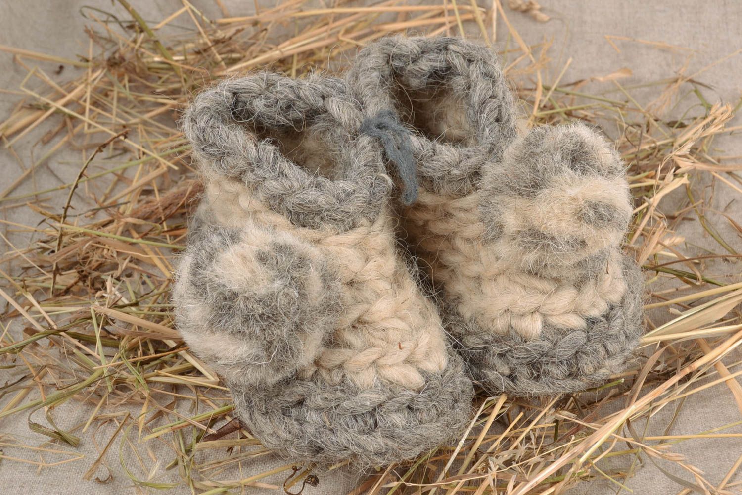 Pantuflas de lana cálidas con pompones foto 1