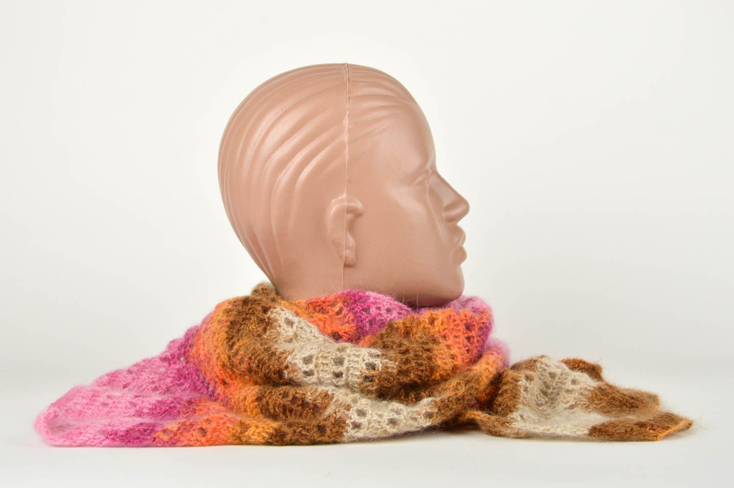 Шарф ручной работы шерстяной шарф крючком красивый яркий узорный женский шарф фото 3