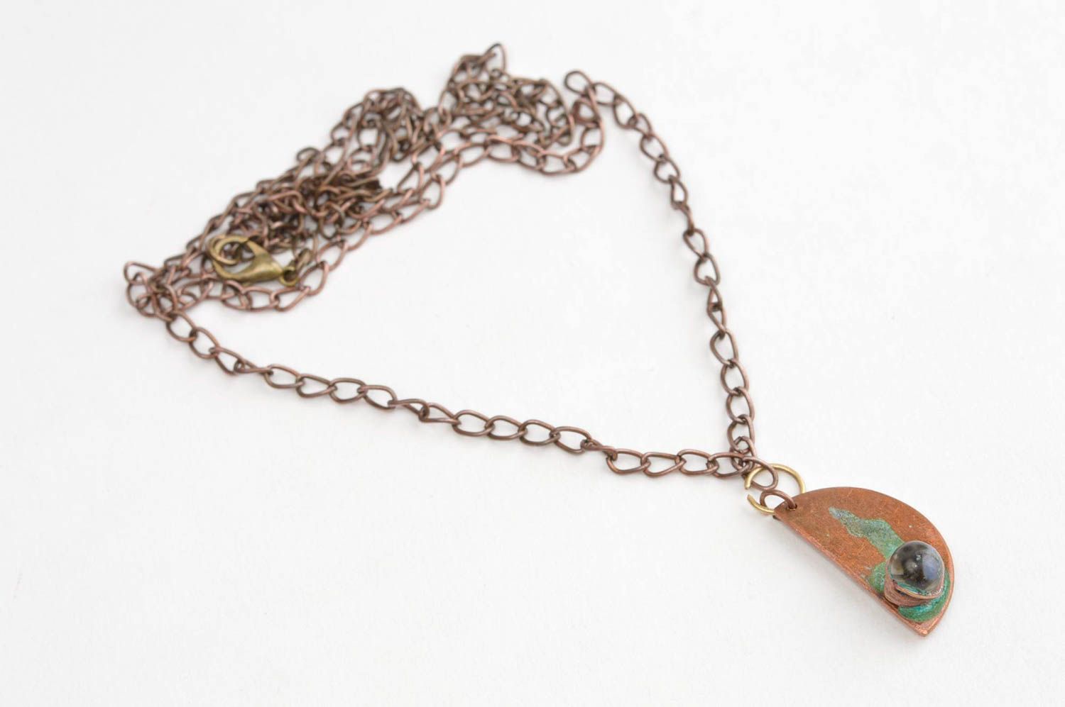 Colgante hecho a mano de cobre regalo original colgante femenino con piedra foto 3