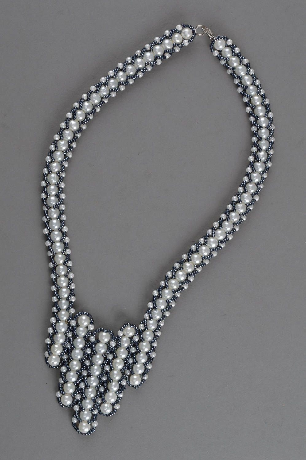 Schönes handgemachtes Collier aus Glasperlen und Perlen Geschenk für echte Dame foto 3