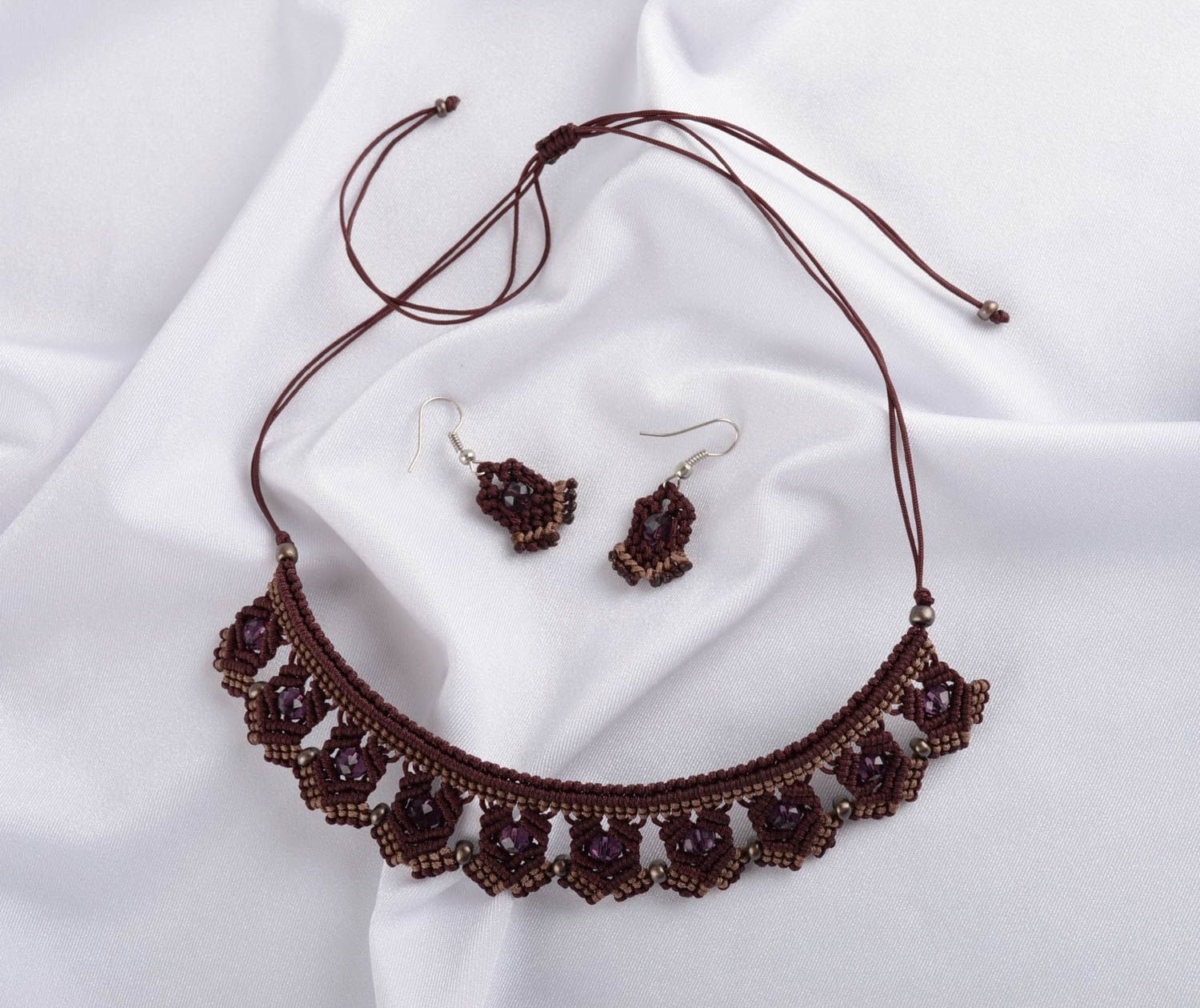 Ожерелье из ниток украшения ручной работы вязаные серьги авторские красивые фото 1