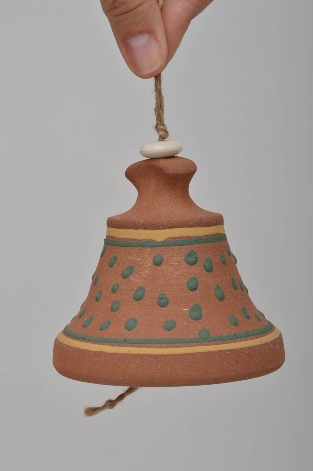 Petite cloche décorative originale en argile rouge ethnique faite main photo 3