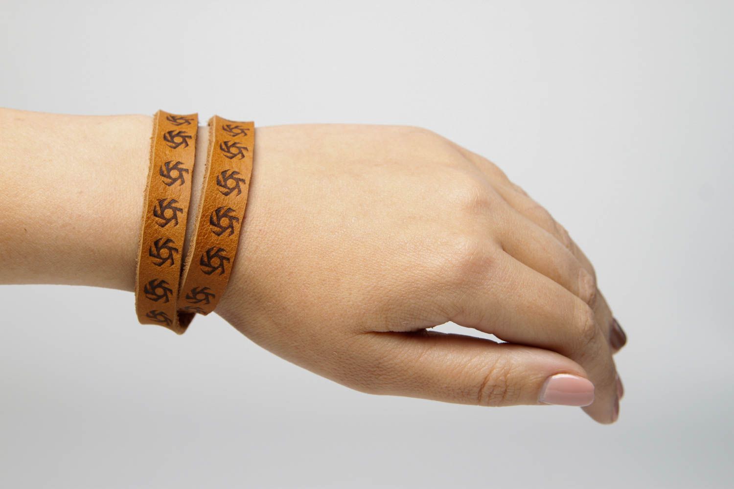 Unusual homemade leather bracelet unisex wrist bracelet designs gift ideas photo 2