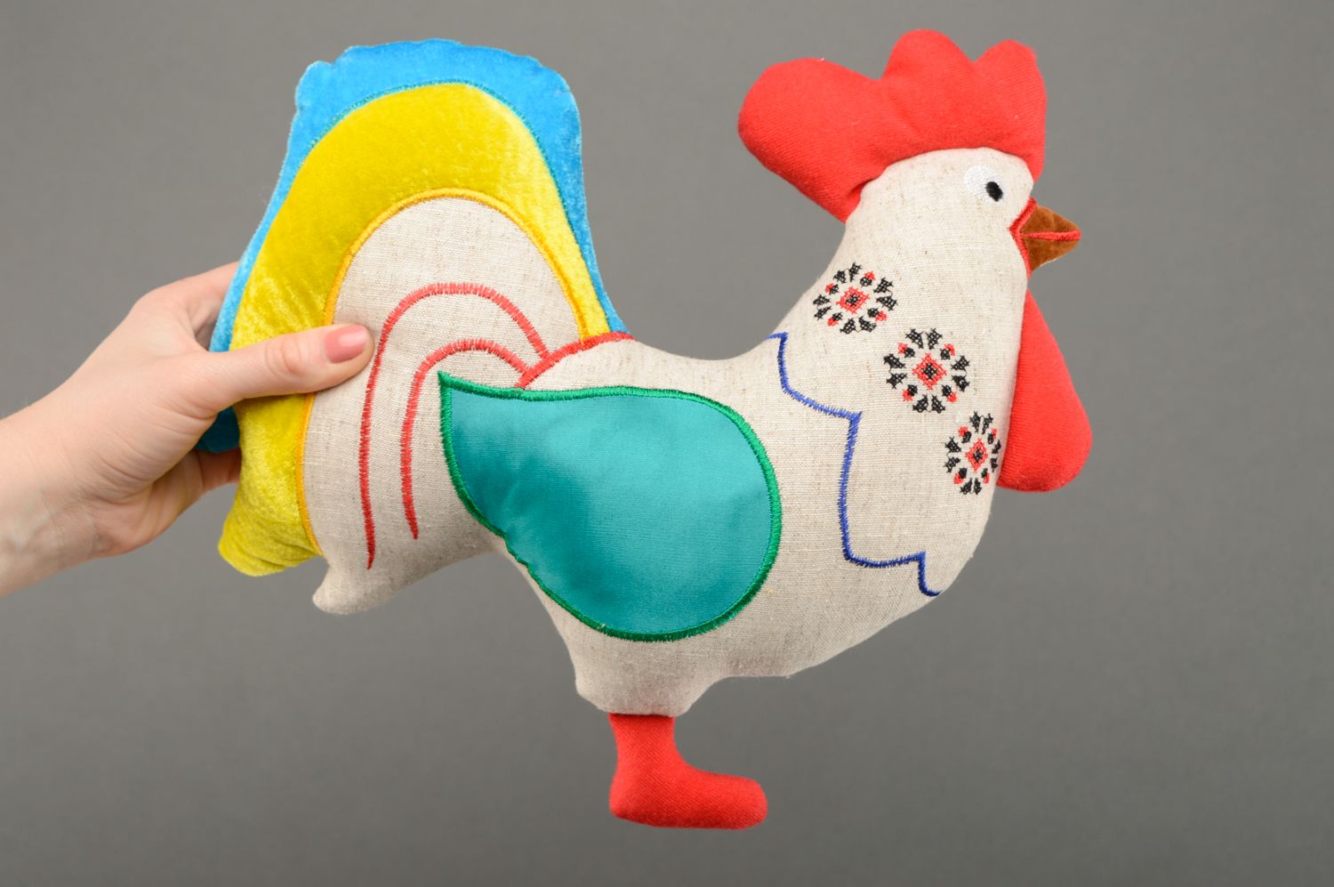 Мягкая игрушка-подушка ручной работы из тканей Петушок фото 5