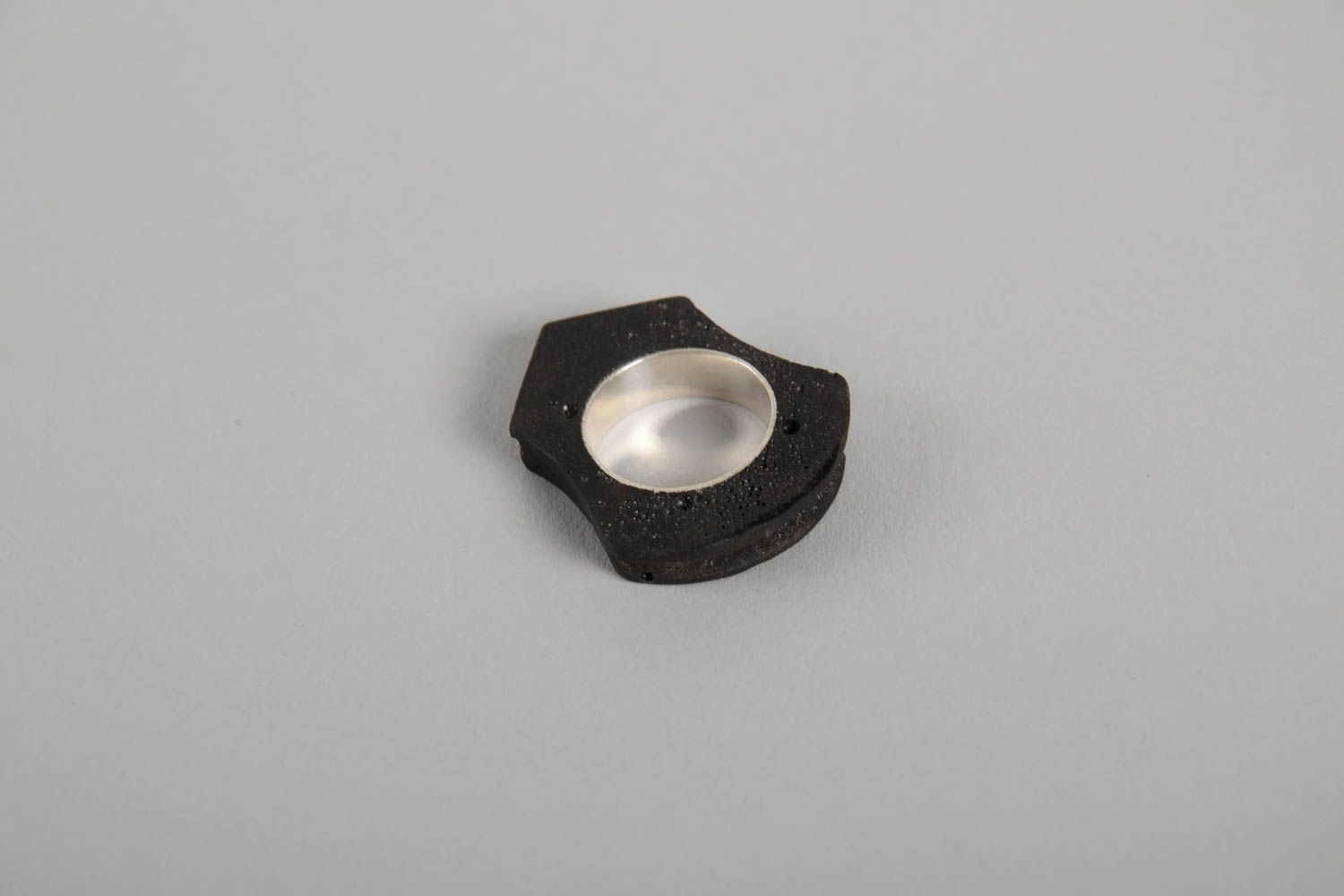 Кольцо ручной работы черное женское кольцо авторское модное кольцо из серебра фото 5