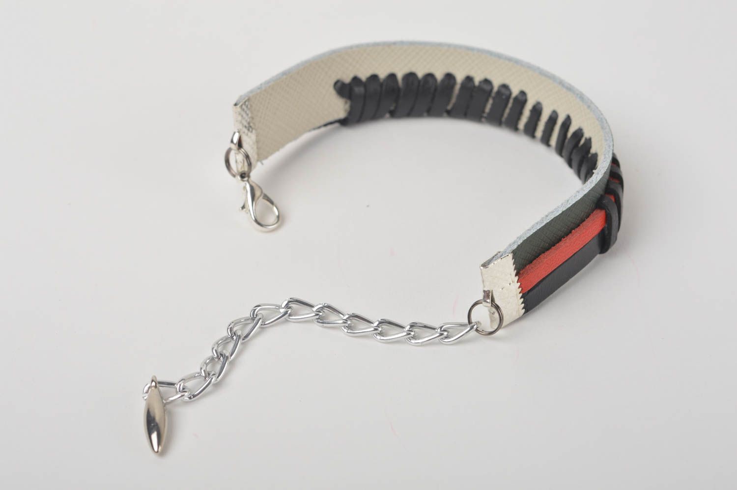 Bracelet cuir Bijoux fait main design original noir rouge Accessoire femme photo 4