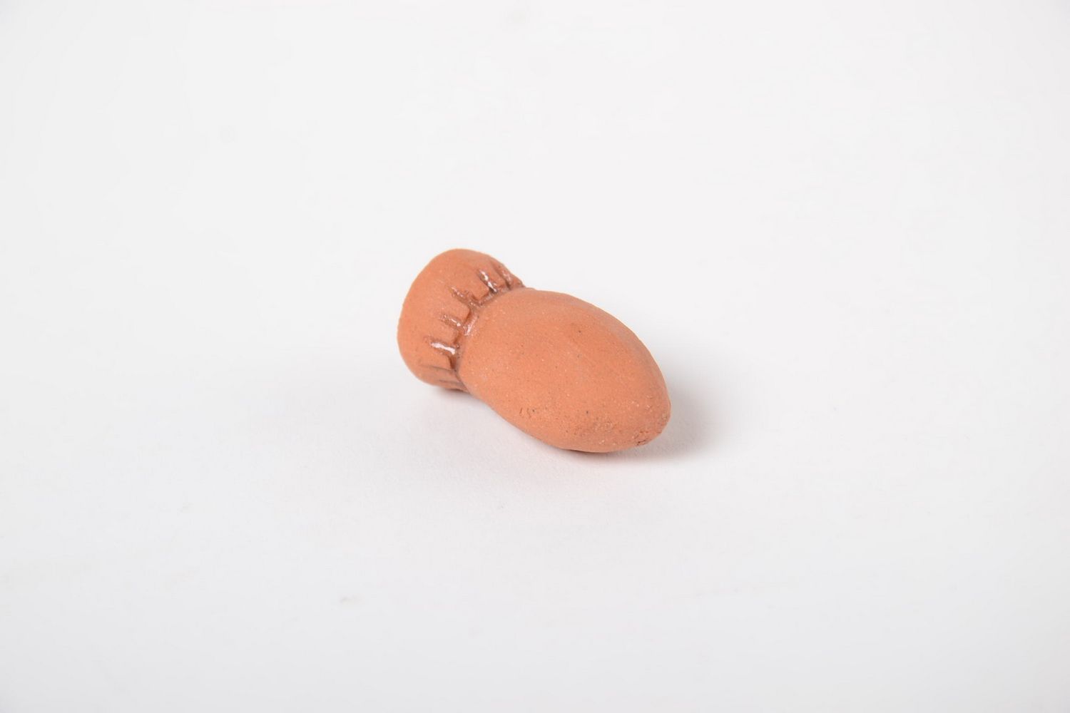 Pendentif cruche en argile naturelle marron clair sans lacet fait main original photo 4