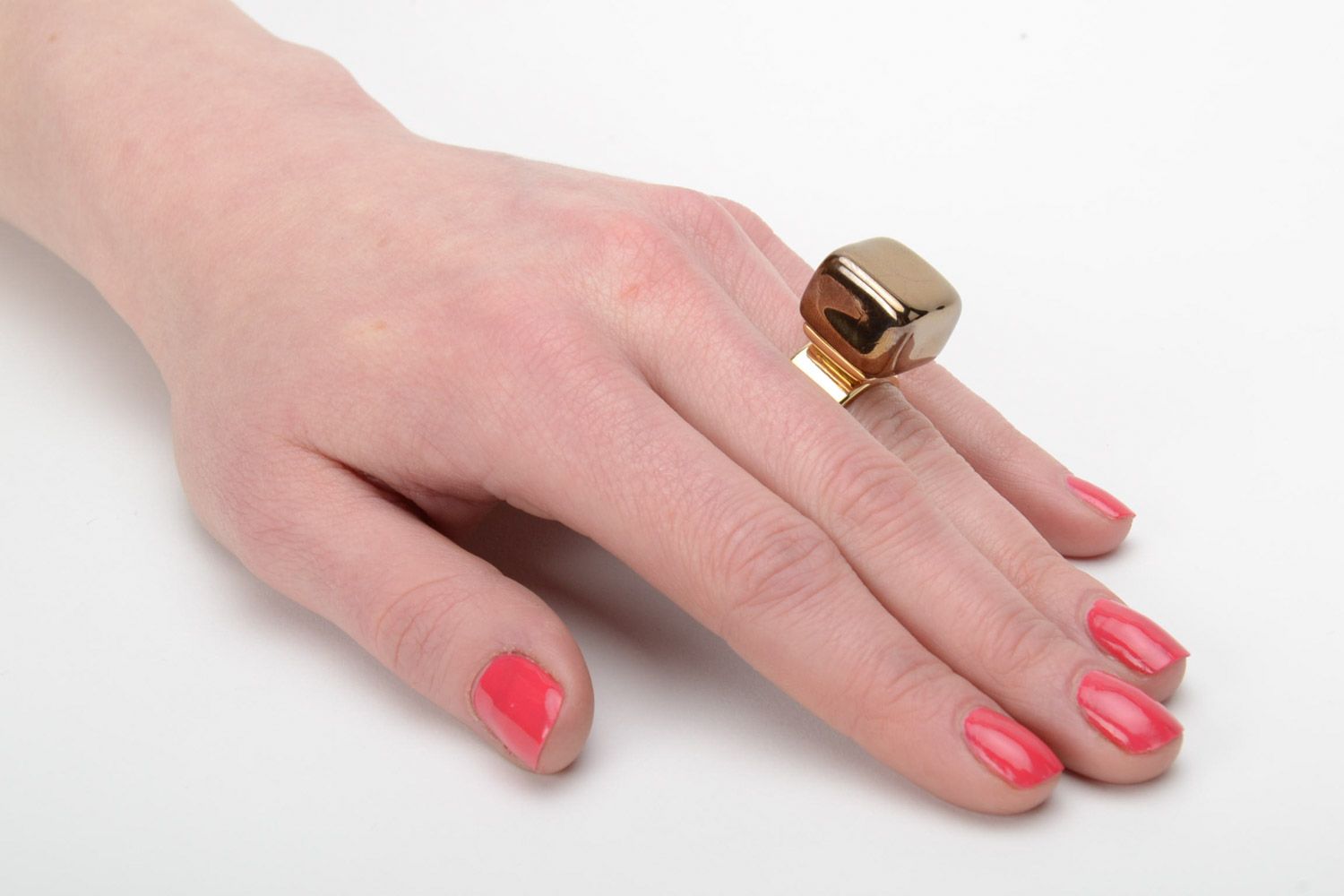 Eleganter offener handmade Ring mit Verzierung aus Fayence aus Metall für Damen foto 5