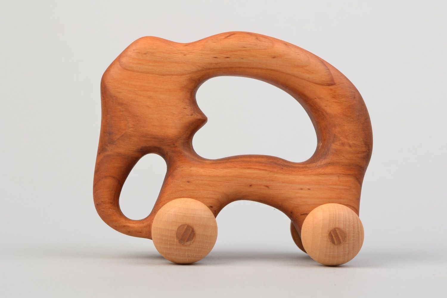 Juguete de madera ecológico elefante en ruedas empapado en aceite de lino hecho a mano foto 4