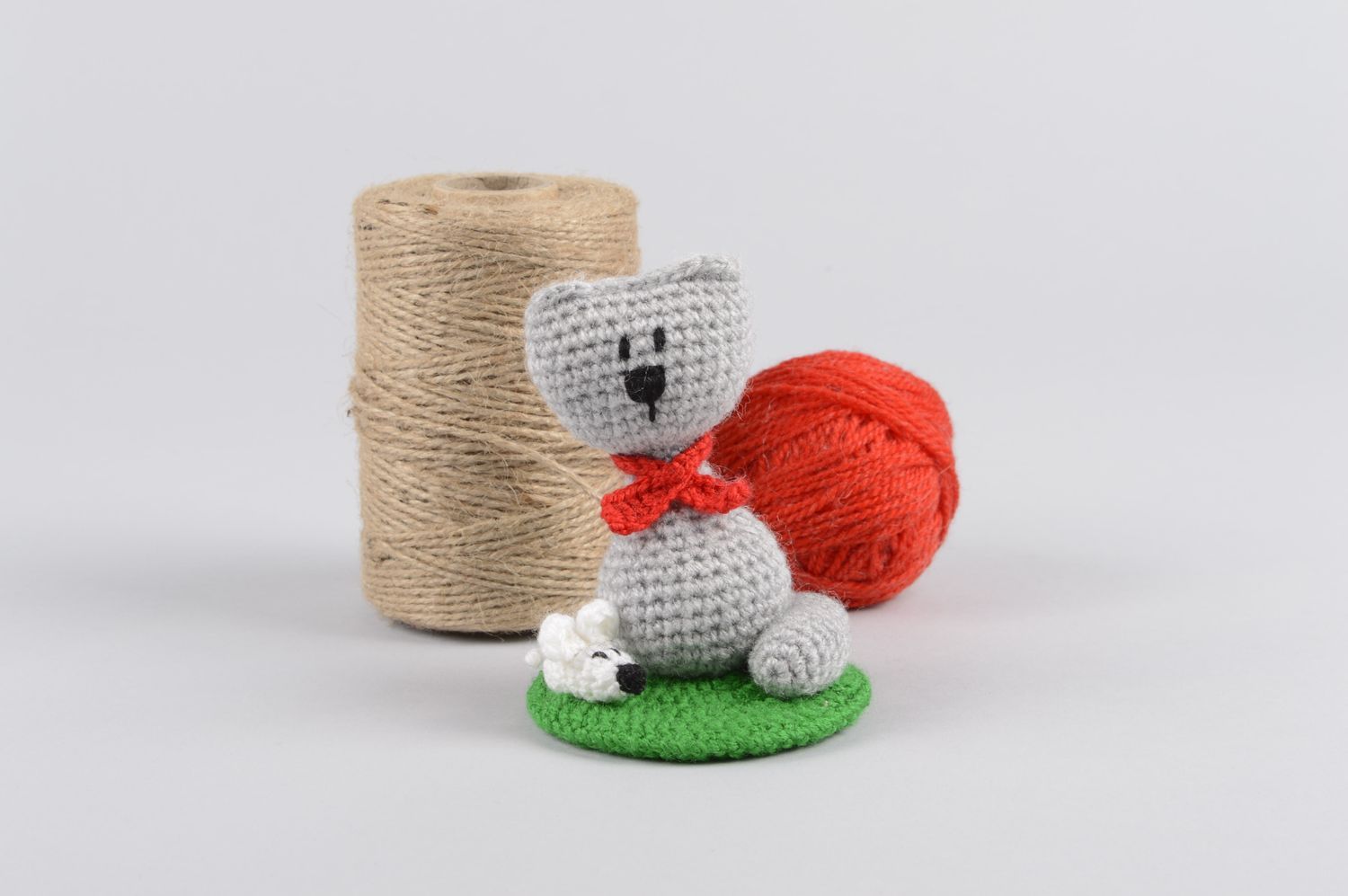 Handmade gehäkeltes Kuscheltier Spielzeug Katze Deko Figur aus Acrylgarn foto 1