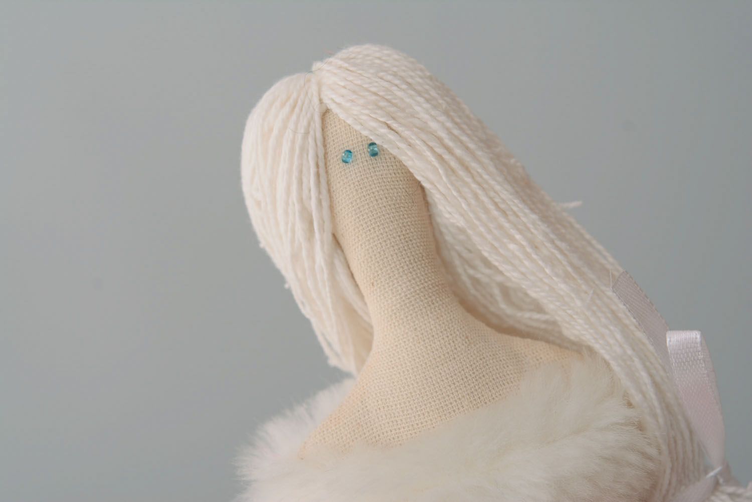 Авторская кукла с длинными белыми волосами  фото 6