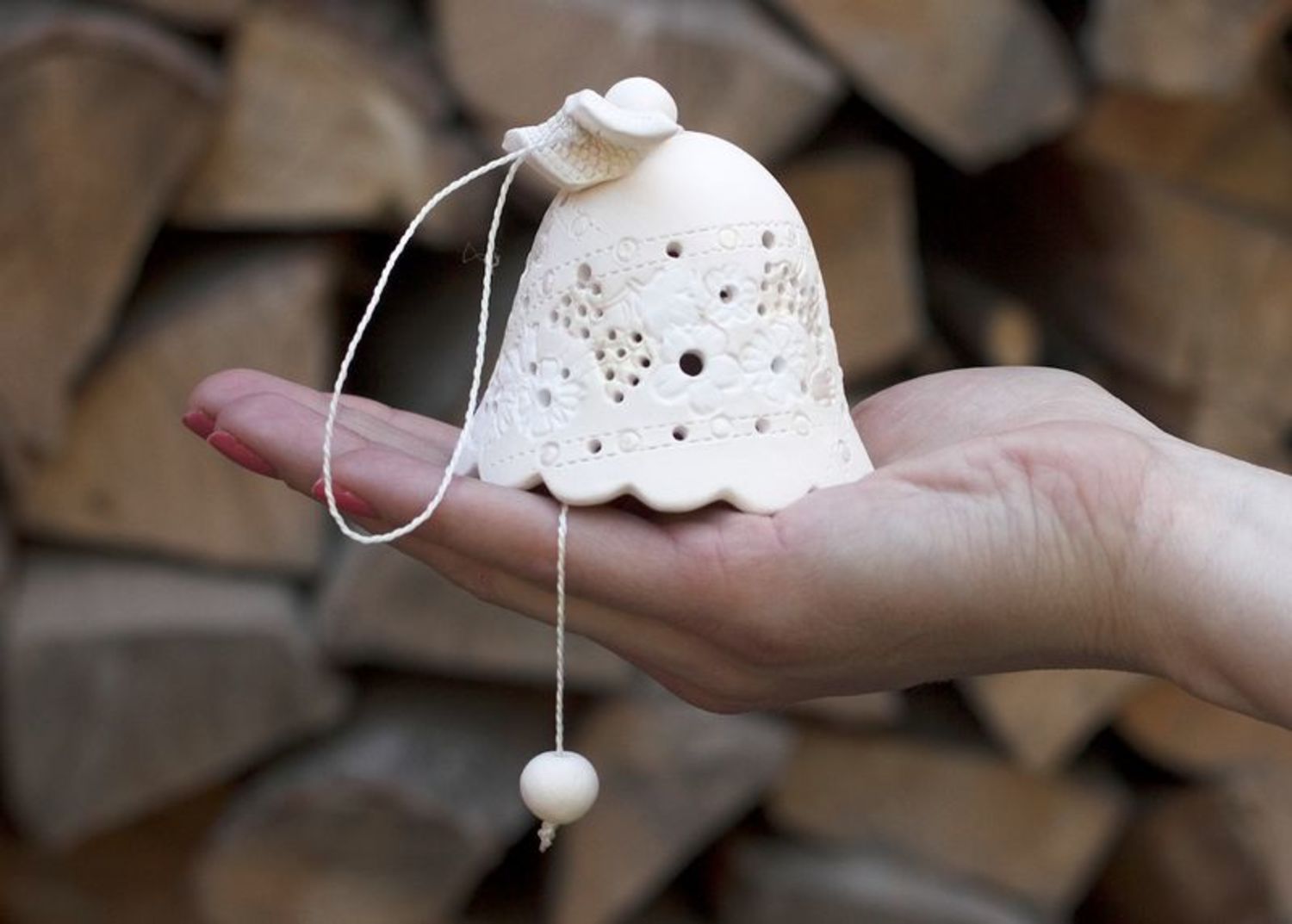 Hanging bell made from white clay photo 3