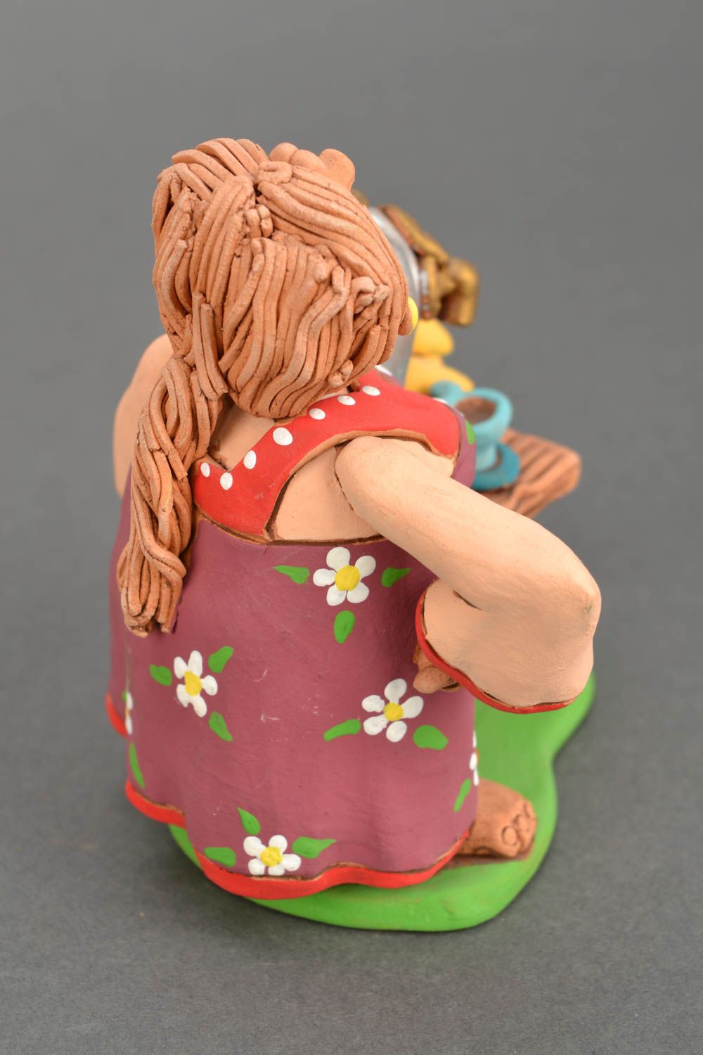 Miniatur Figurine aus Keramik Frau mit Samowar foto 5