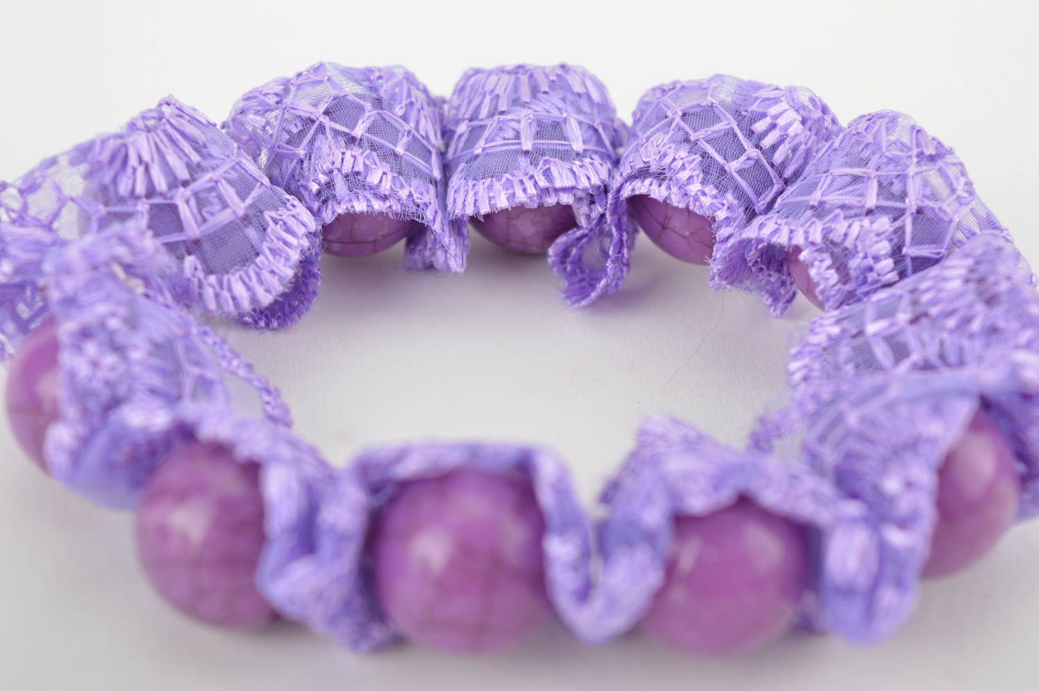 Elastic purple beaded bracelet for girls  photo 3