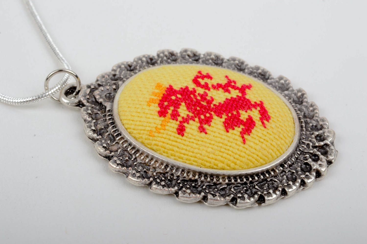 Handmade beautiful jewelry unusual embroidered pendant elegant pendant photo 3