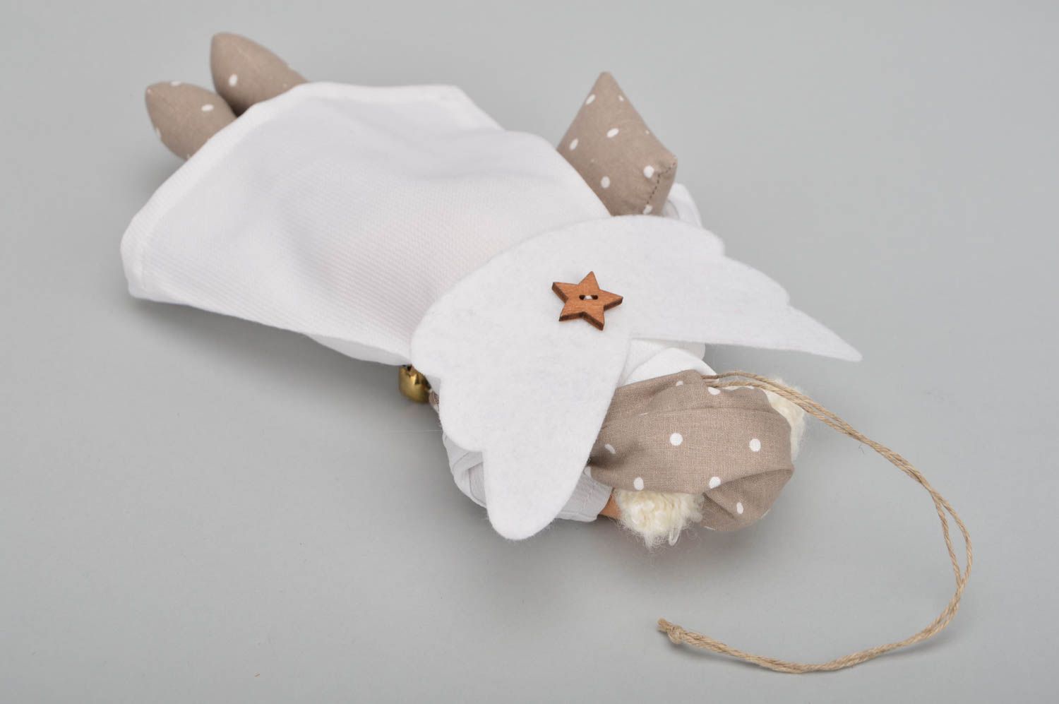 Poupée ange blanc aux ailes en tissu de coton faite main décorative à suspendre photo 3