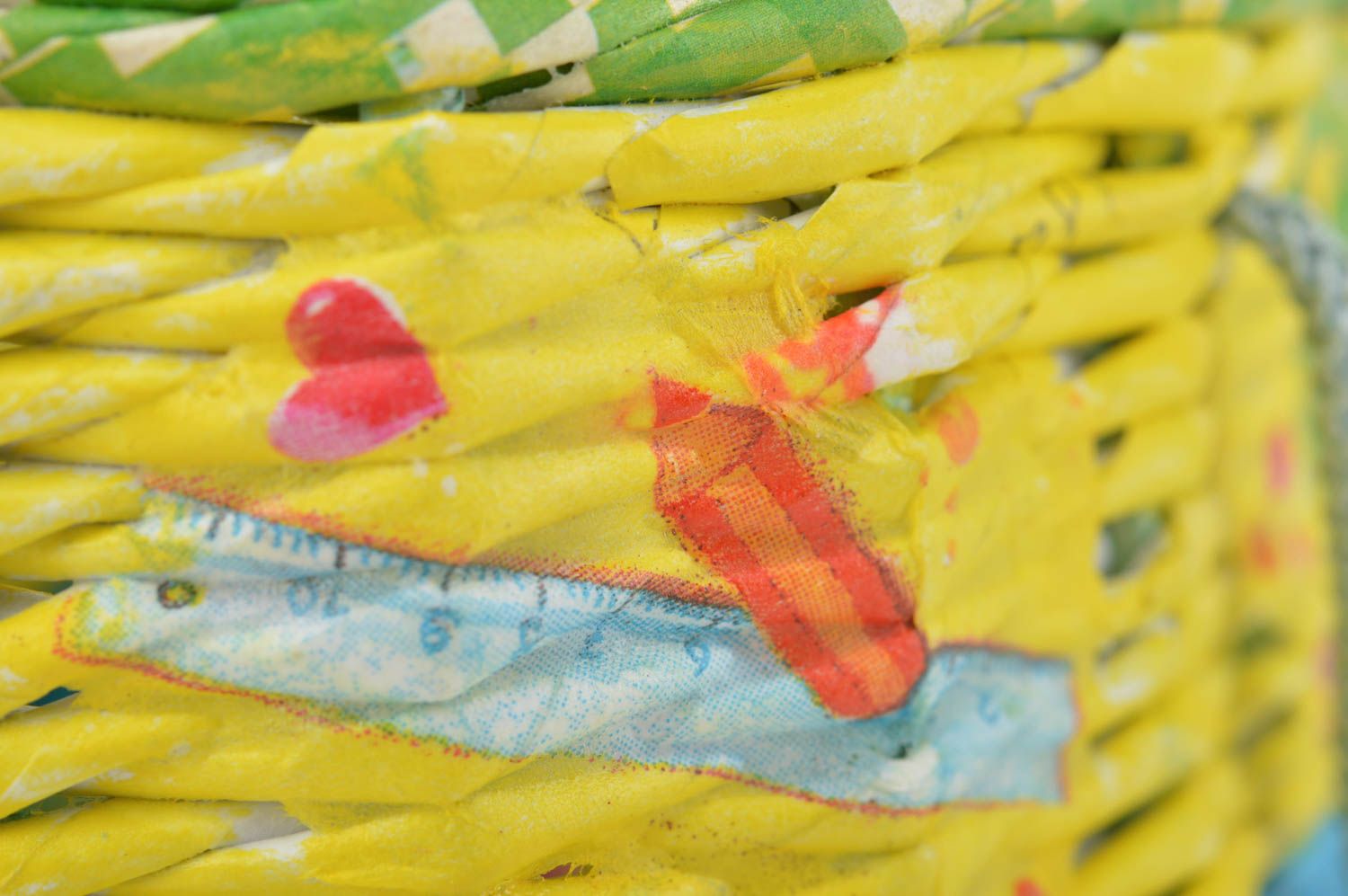 Плетеная корзина ручной работы декоративная корзина с ручками корзина из газет фото 5